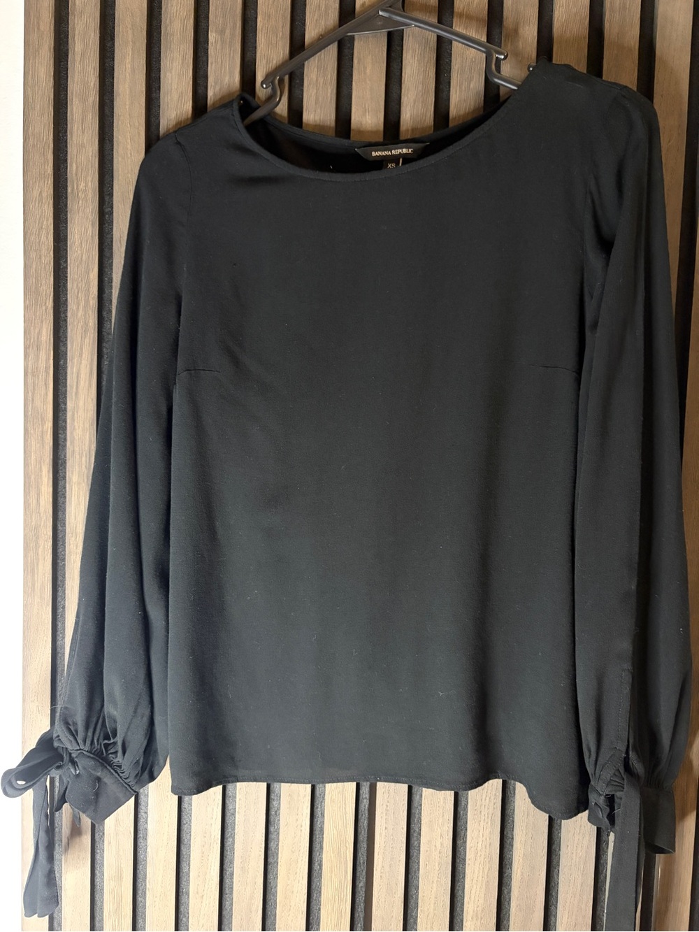 Banana Republic Black Long Sleeve Viscose Blouse Women’s XS